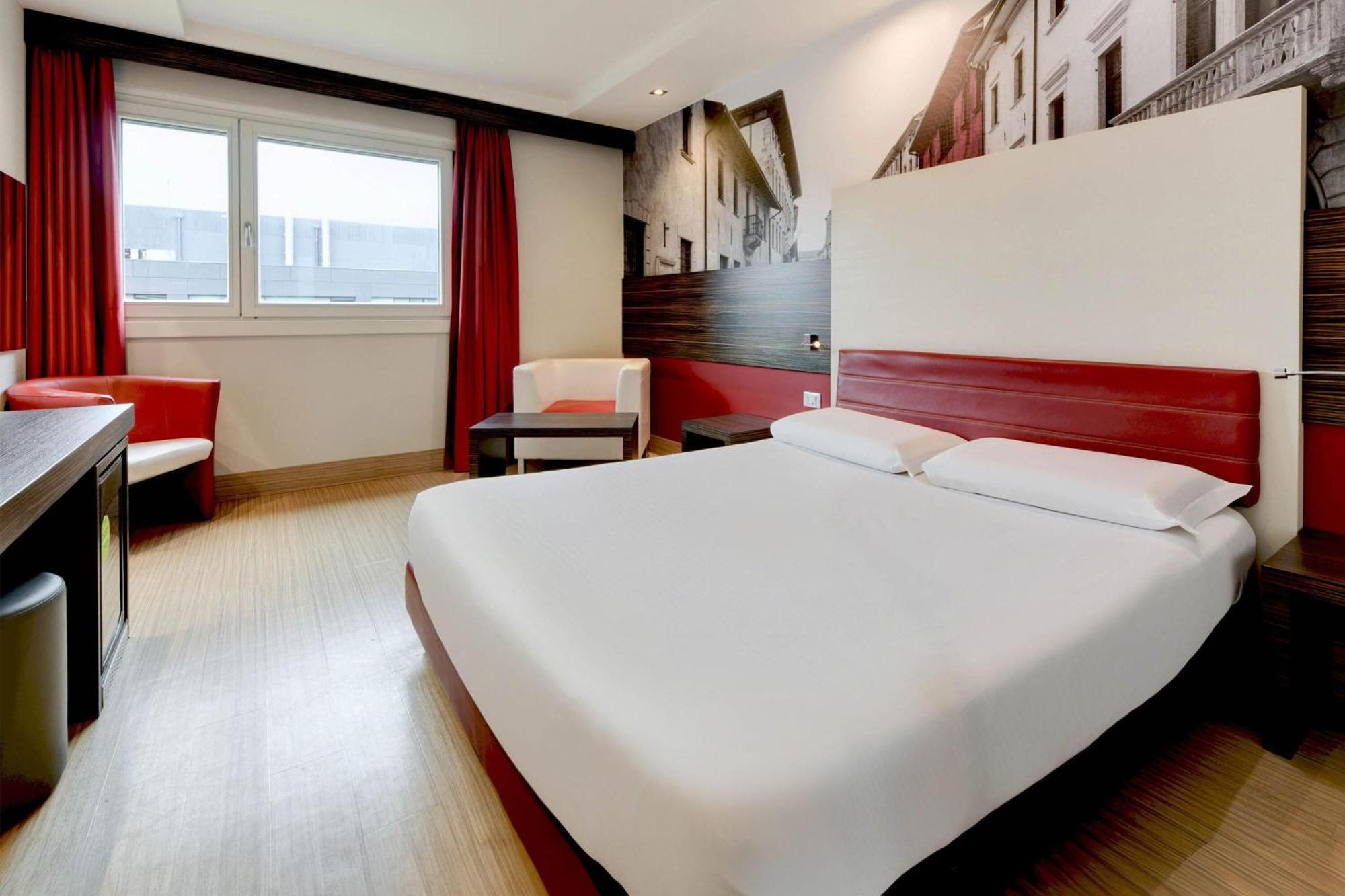 Double Room,1742658249:JPEG